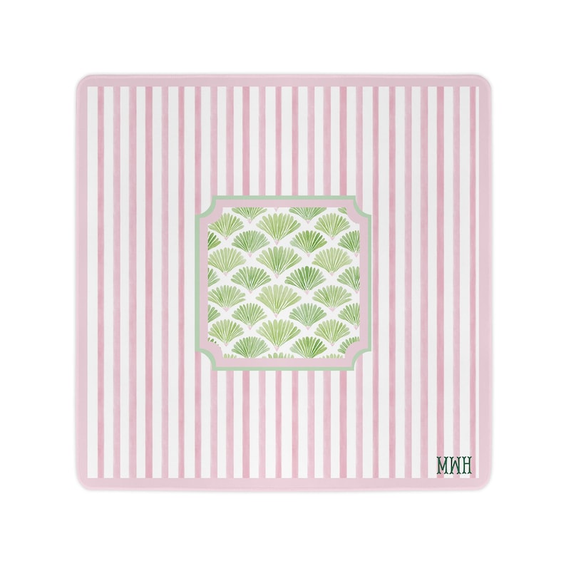 Personalized Pink Stripe Mahjong Mat Custom Monogram Mahjong Mat Preppy Coastal Shell Pattern Mahjong Gift Grandmillennial Game Table Cover Bild 1