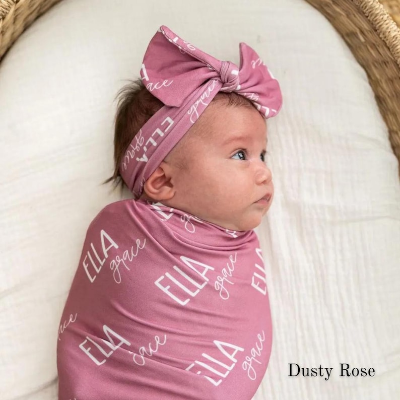 Personalized baby swaddle blanket featuring a custom name, ideal for newborn photography props, hospital pictures, and birth announcement moments. A cozy keepsake gift new parents will treasure.