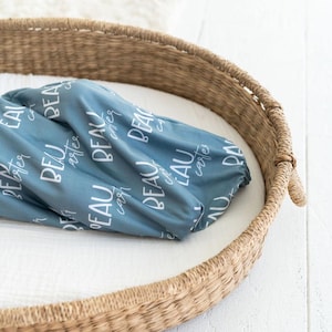 Babysittset med mössa, nyfödd filt, namnfilt, personligt namn, present till flicka, barnrum, babykläder, fotorekvisita, babyshower bild 10
