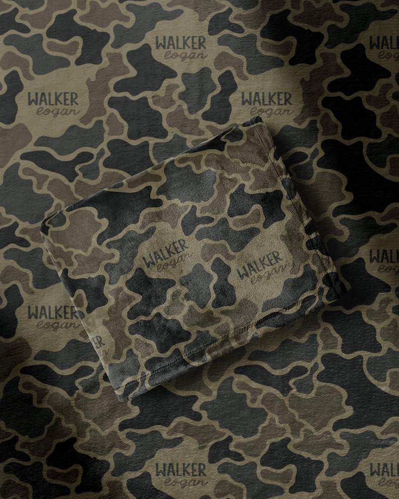 Custom Camo Blanket Sherpa Throw Velveteen Plush Baby Lovey Woodland Nursery Bedding Accessory Wilderness Theme Hunter Gift Idea imagen 1