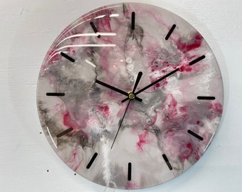 Reloj de pared de resina moderna abstracto de 25 cm gris rojo sangre negro y blanco, reloj de pared inusual, decoración de pared moderna, relojes de pared únicos.