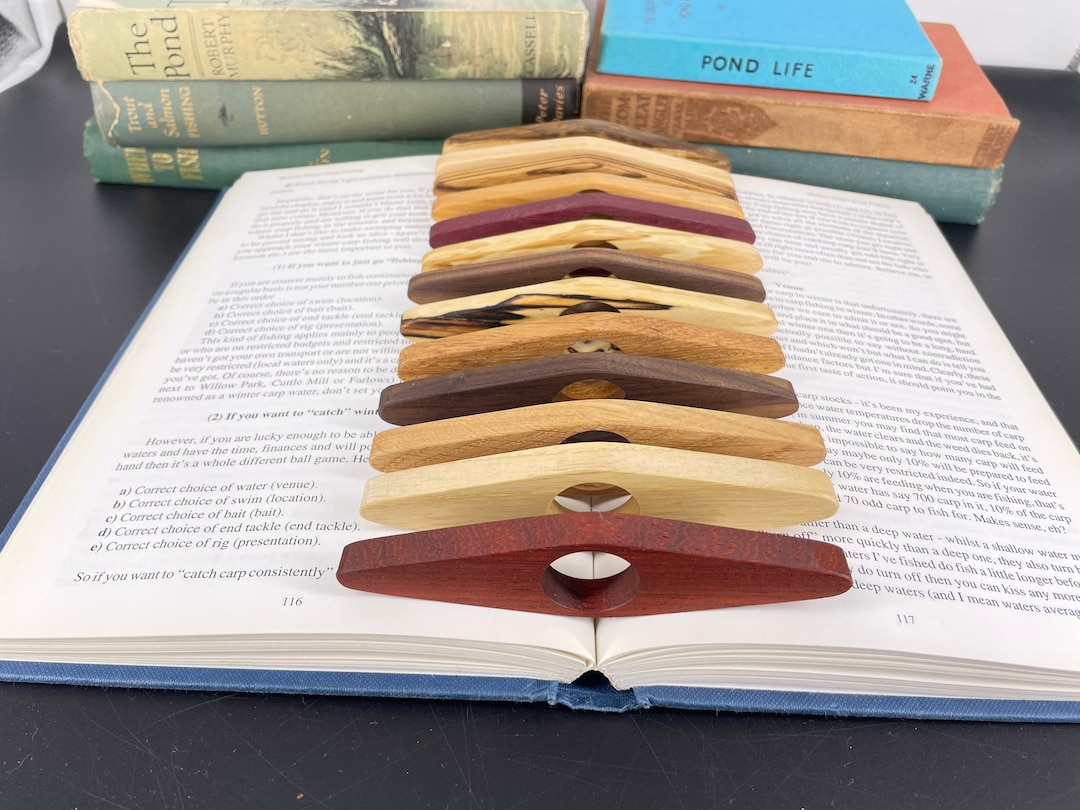 2-Piece Resin Book Page Holder - Thumb Ring Bookmark For Hands-Free Reading In Glitter Blue