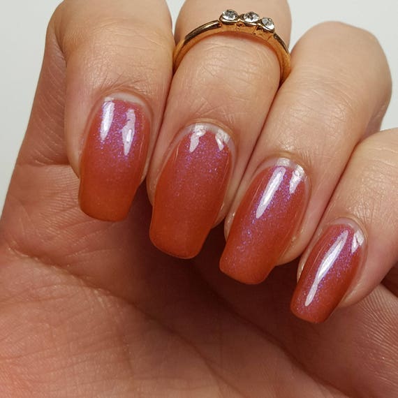 Buy DeBelle Gel Nail Polish Combo set of 2 - Maroon(Moulin Rouge), Light  Mauve(Laura Aura) - 16 ml(8ml Each) Online at Low Prices in India -  Amazon.in