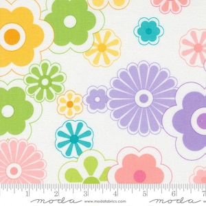 On the Bright Side Flower Burst Sugar by Me & My Sister Designs for Moda Fabrics 22460 11 Sold in HALF yard increments
