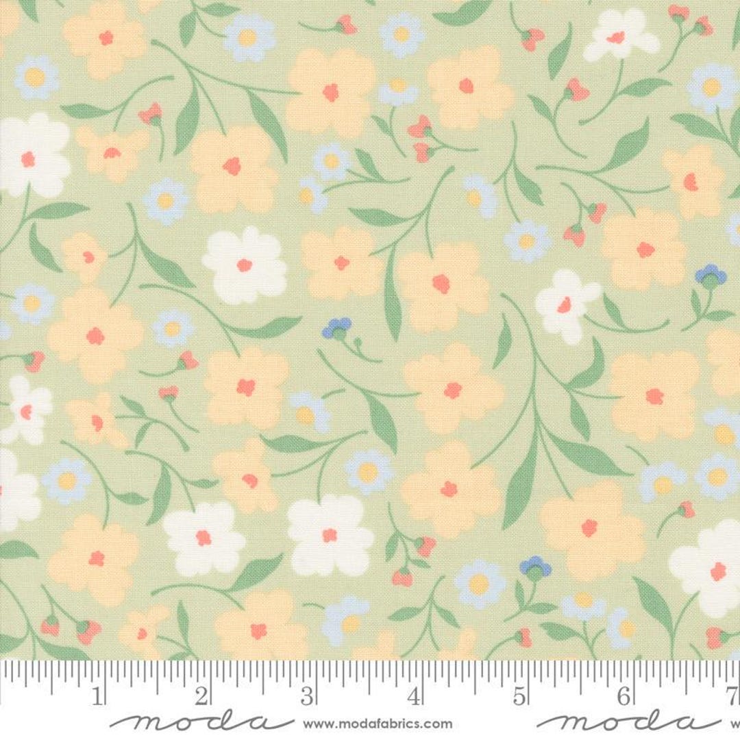 Cottage Charm Wallpaper Pear by Heather Briggs of My Sew Quilty Life ...
