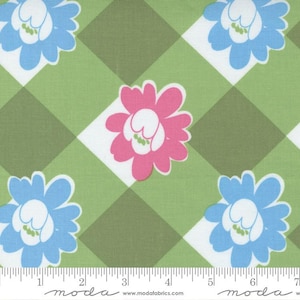 Picnic Pop Large Floral Grassy Green by Me & My Sister Designs for Moda Fabrics 22430 12 Sold in HALF yard increments