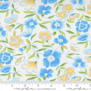 Linen Cupboard Daisy Apron Chantilly Cornflower Fig Tree and Co. by Joanna Figueroa for Moda Fabrics 20480 21 Sold in HALF YARD increments