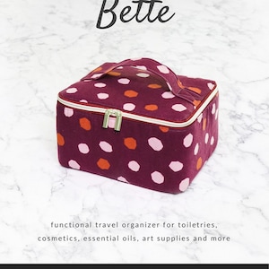 Bette Bag Pattern by Sallie Tomato LST149 This is a PAPER pattern