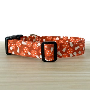 Mushroom Dog Collar - Retro Dog Collar - Vintage Inspired Dog Collar - Durable Dog Collar