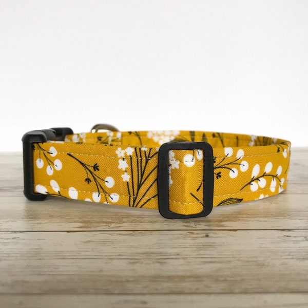 Floral Dog Collar - Marigold Yellow Dog Collar - Vintage Floral - Girl Dog Collar - Mustard color - Matching Collar en Leash beschikbaar