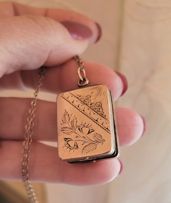 Gorgeous Victorian Locket with 1800's Tintype - image 5