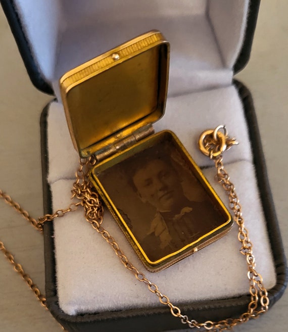 Gorgeous Victorian Locket with 1800's Tintype - image 7