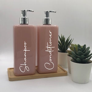 Viereckige Flasche mit silberner Pumpe | 250 ml / 500 ml nachfüllbarer wiederverwendbarer Kunststoffspender | Personalisiert mit jedem Wort | Küche Badezimmer