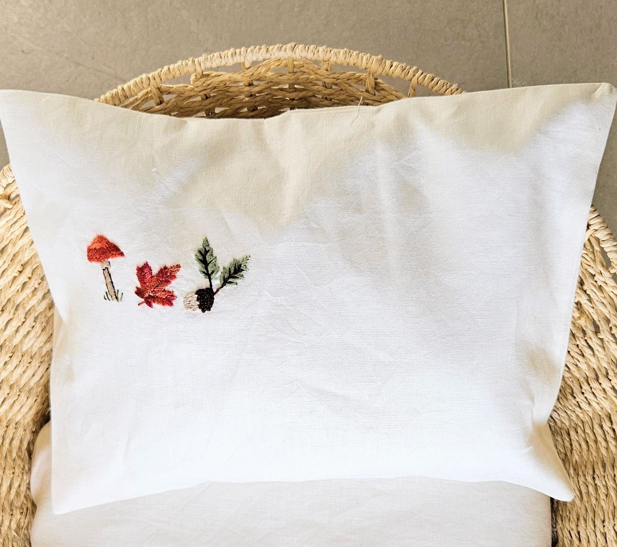 刺繍入りベビー枕カバー：ベビーベッド／ベビーカー用カスタム枕（枕の