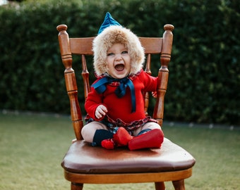Gorro de duendecillo de terciopelo con ribete de piel: gorro personalizado para bebé, pompón de invierno, de 0 a 36 meses