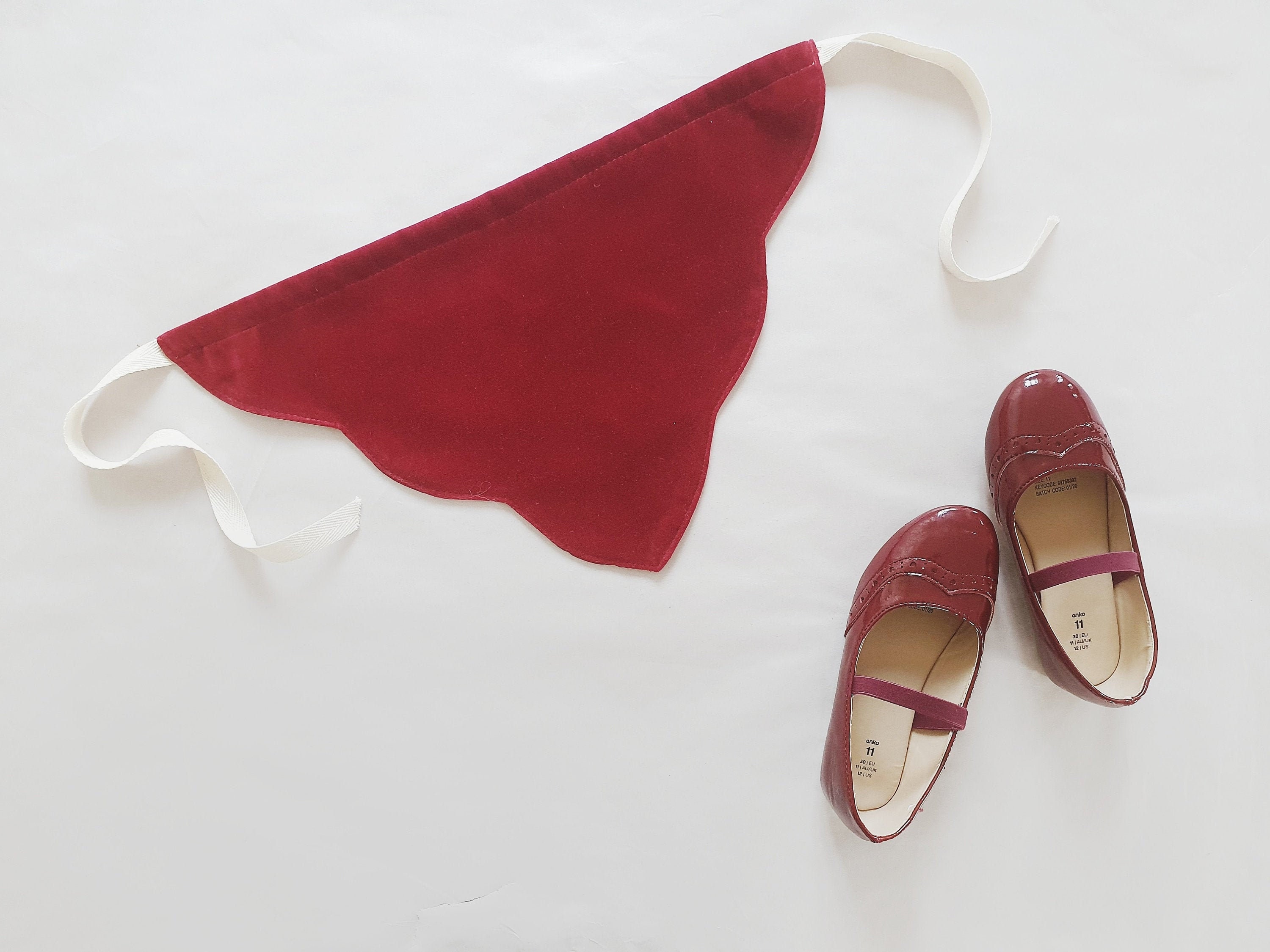 Scalloped Triangle Scarves - made to order - girls headscarves - custom headband scarf  red, navy white cream black linen