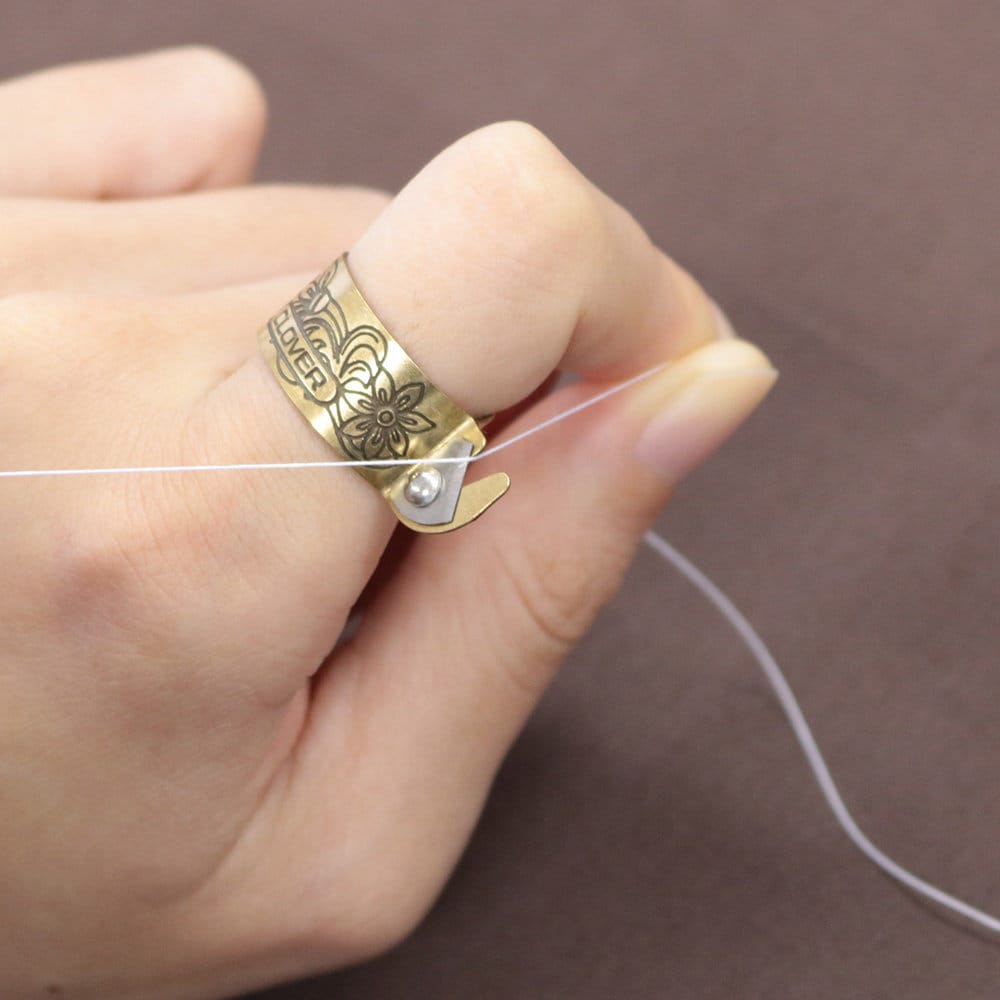 Yarn Thread Cutter DIY Sewing Tools Pendant Metal Thread Breaker  (Silver)-668176.02