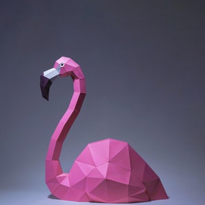 Creazioni con la carta fenicotteri, modello digitale, origami, download PDF fai da te, low poly, trofeo, scultura, modello 3D