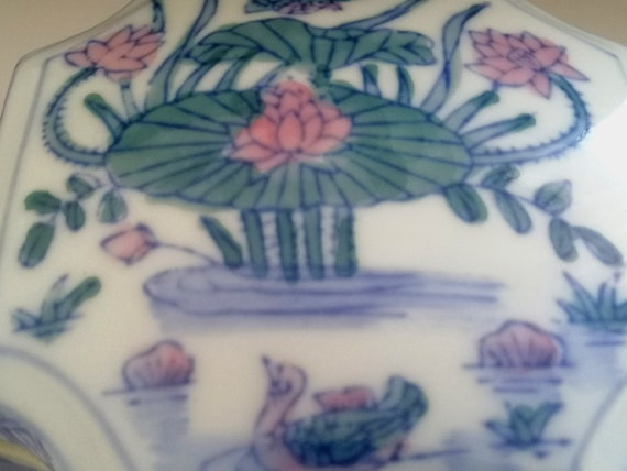 Unique Chinese Box with Lotus Porcelain Hand Pain… - image 6