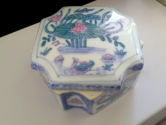 Unique Chinese Box with Lotus Porcelain Hand Pain… - image 7