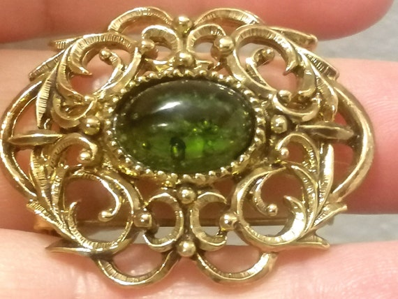 Beautiful Vintage Brooch with Green Stone Europe … - image 2