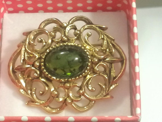 Beautiful Vintage Brooch with Green Stone Europe … - image 3