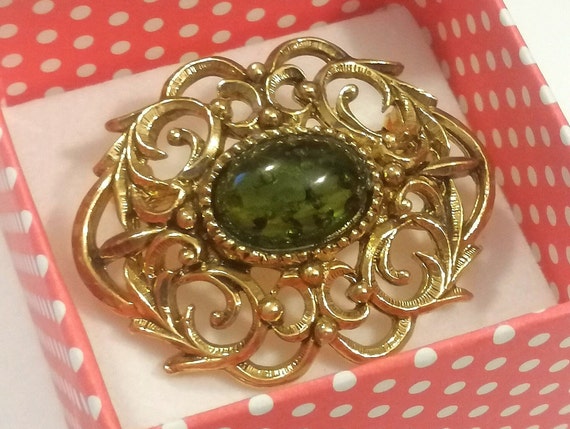 Beautiful Vintage Brooch with Green Stone Europe … - image 1