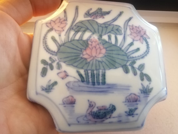 Unique Chinese Box with Lotus Porcelain Hand Pain… - image 8