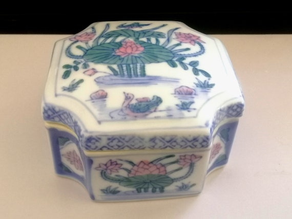 Unique Chinese Box with Lotus Porcelain Hand Pain… - image 1