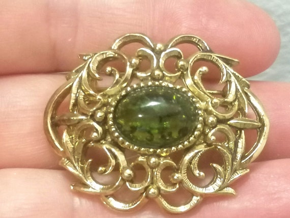 Beautiful Vintage Brooch with Green Stone Europe … - image 10