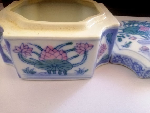 Unique Chinese Box with Lotus Porcelain Hand Pain… - image 9