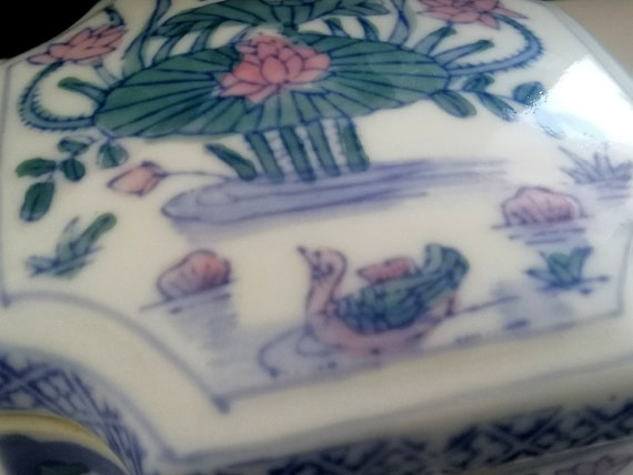 Unique Chinese Box with Lotus Porcelain Hand Pain… - image 5
