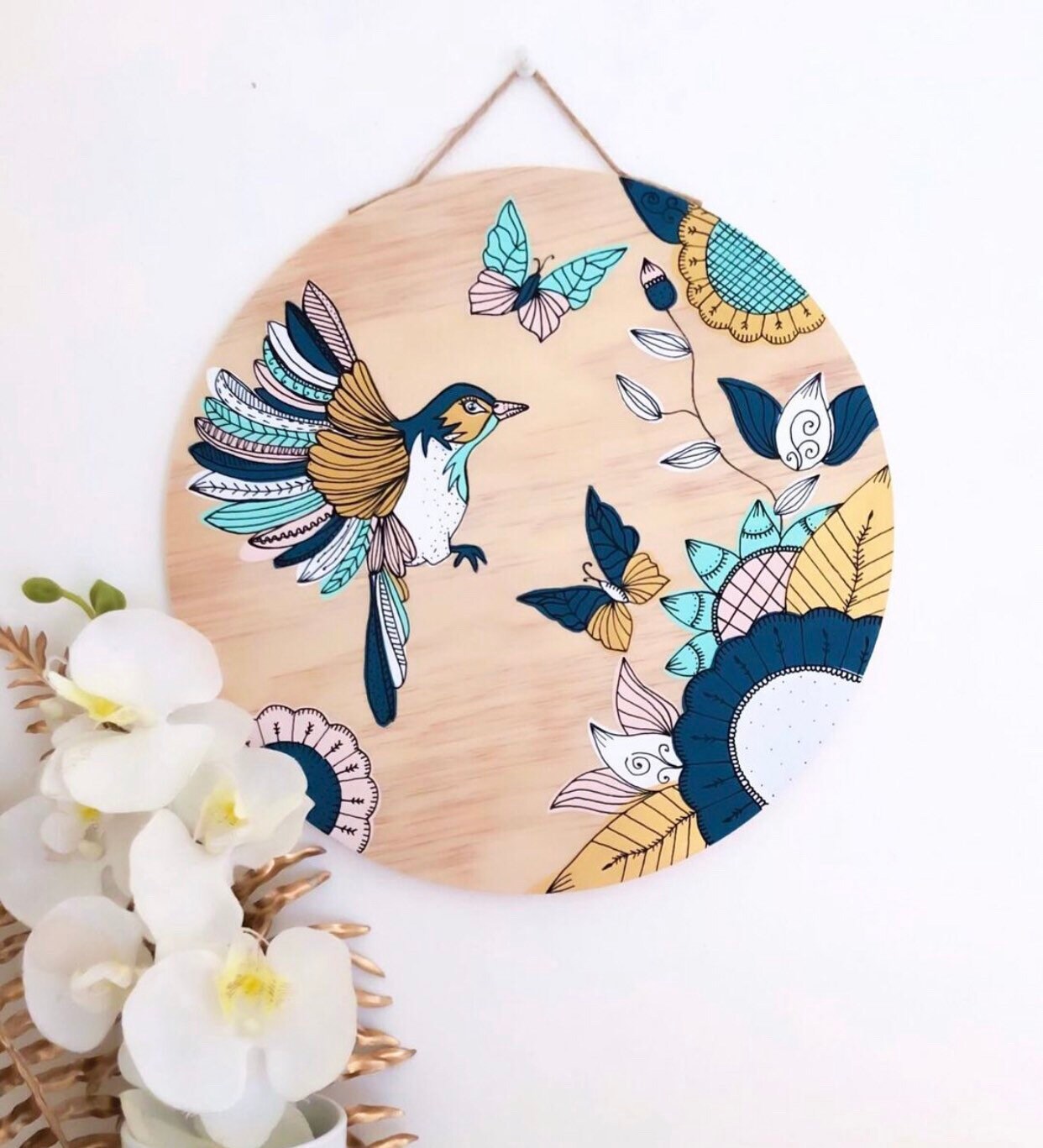 Flowery Board - Planche Ronde Murale Bois Fleurs Modèle Unique ou à Personnaliser Flowery Happy Bird