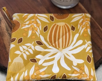 Yellow Banksia Pot Holder Pot Mat