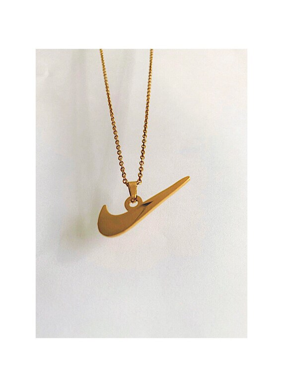 Collar Swoosh