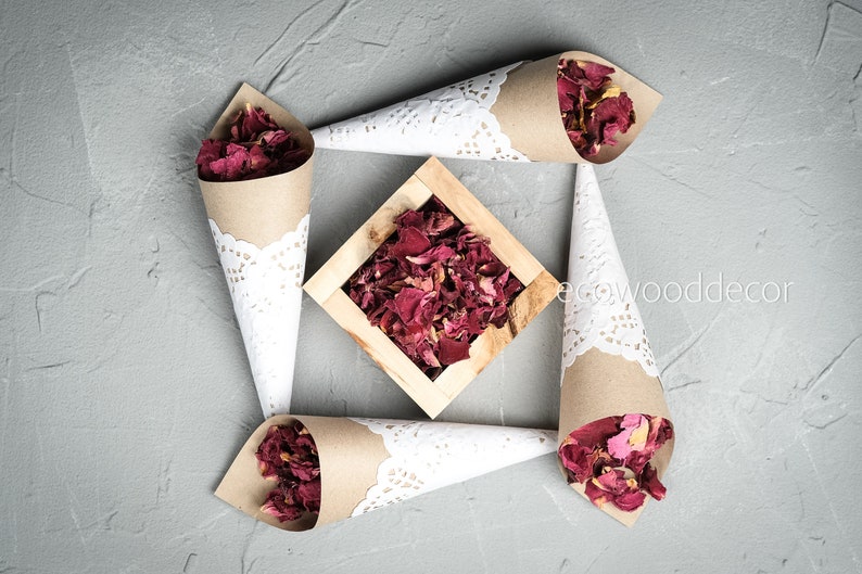 50 KRAFT Paper Cones,Wedding confetti package,Wedding Confetti Cones,Cones for Confetti,Wedding petal cones Confetti,