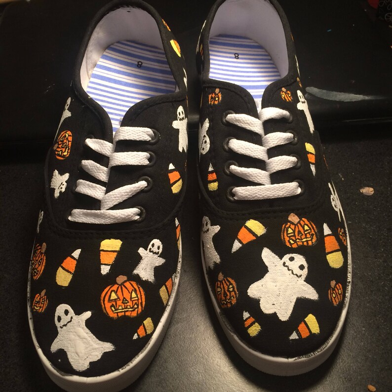 Halloween Pattern Shoes image 1