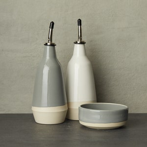 Duo dispensers for olive oil, vinegar cruet handmade grey, white bottle in ceramic. With 1 or 2 Bowl for dessert, sauce. image 3