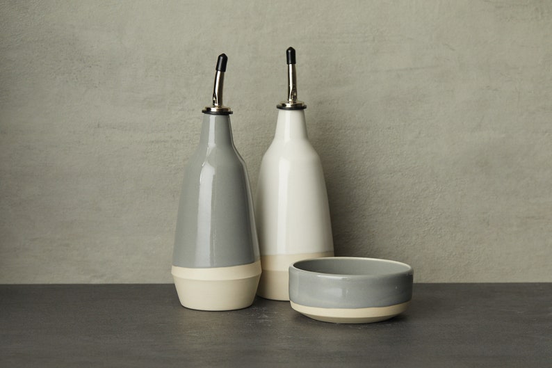 Duo dispensers for olive oil, vinegar cruet handmade grey, white bottle in ceramic. With 1 or 2 Bowl for dessert, sauce. image 3