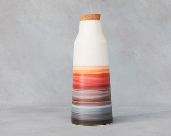 Carafe, Pichet pour eau, vase, bouteille en céramique avec bouchon liège, made in Canada