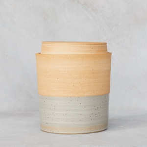 Fermentation crock water seal pot kimchi sauerkraut made in ceramic 2 liters yellow grey imagen 6