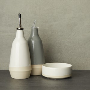 Duo dispensers for olive oil, vinegar cruet handmade grey, white bottle in ceramic. With 1 or 2 Bowl for dessert, sauce. image 2