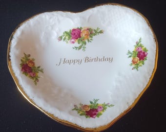 Vintage Royal Albert Old Country Roses Heart shaped Trinket dish - with “Happy Birthday” on the dish - beautiful example