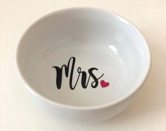 Mrs Ring Dish, Ring Dish, jewelry dish, bridal gift, engaged, bridesmaids gift, bride gift, gift, engagement gift, birthday gift, gift, mrs.