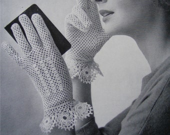 Womens Lacy Crochet Gloves Pattern, Vintage Style (PDF Pattern)