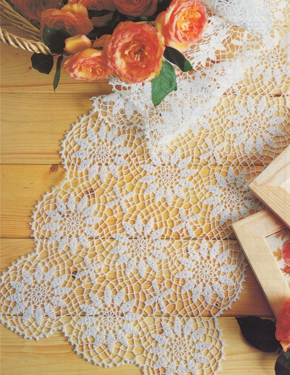 Table Runner Crochet Pattern PDF Doily Mat, Dressing Table Mat, Sideboard  Runner, Vintage Crochet Patterns for the Home, E-pattern Download - Etsy  Denmark
