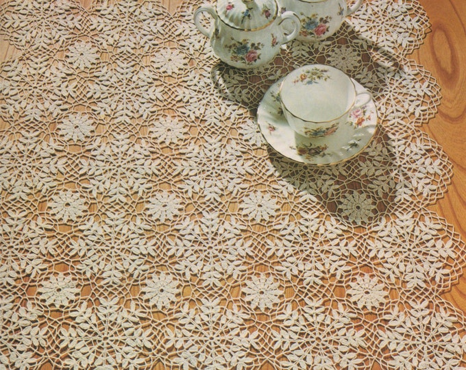 Square Doily Crochet Pattern PDF Decorative Table Mat, Small Tablecloth, Vintage Crochet Patterns for the Home, e-pattern Download