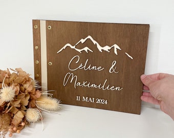 Modernes Hochzeitsgästebuch aus Holz mit Bergrelief personalisiert