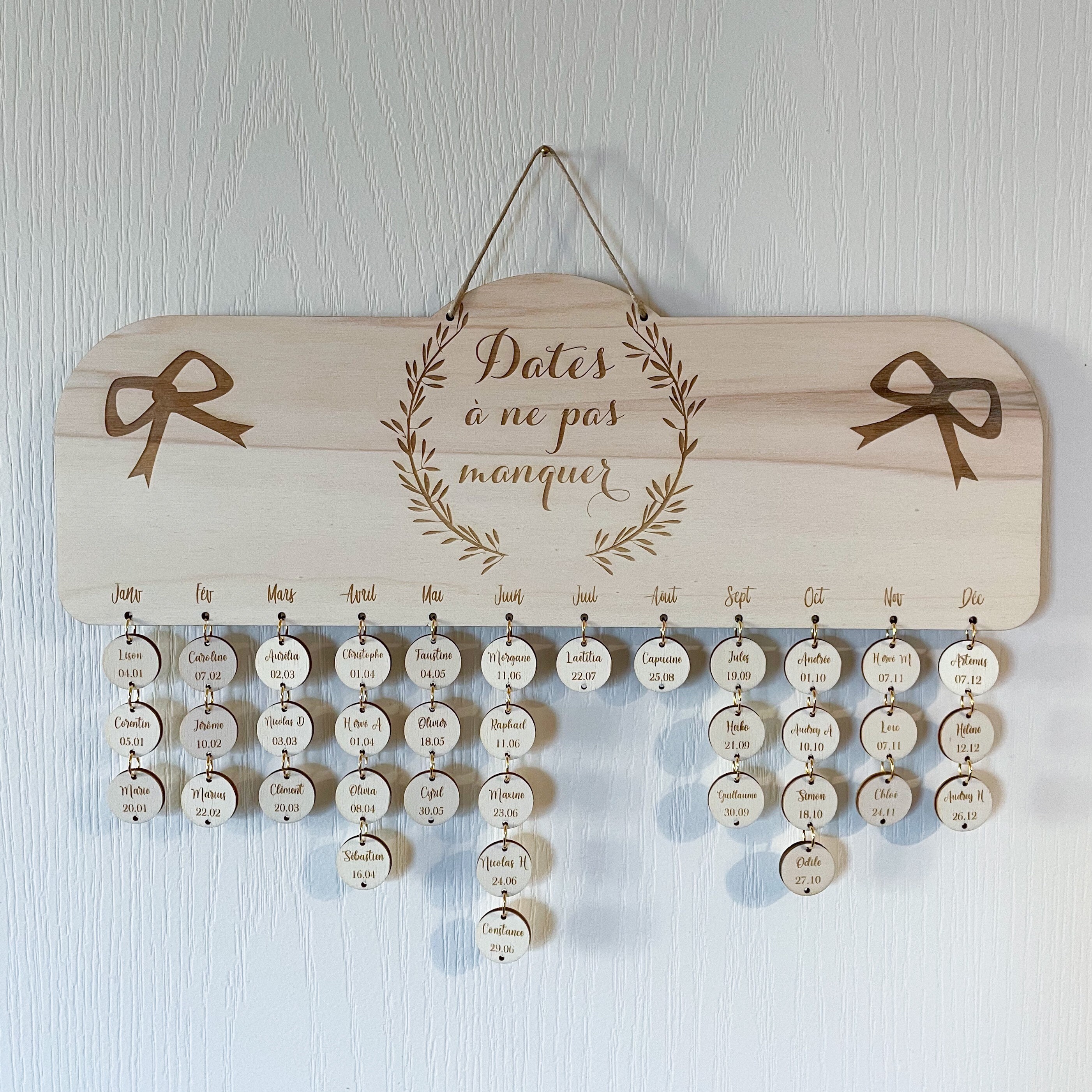 Calendrier Anniversaire en Bois Personnalisé Noeuds Livraison en Relais
