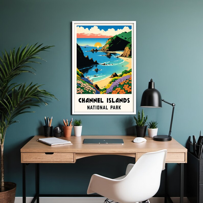 Puede incluir: Un p&oacute;ster de estilo vintage con una ilustraci&oacute;n colorida de una escena de playa con una puesta de sol sobre el oc&eacute;ano y monta&ntilde;as en el fondo. El texto en el p&oacute;ster dice "Channel Islands National Park".